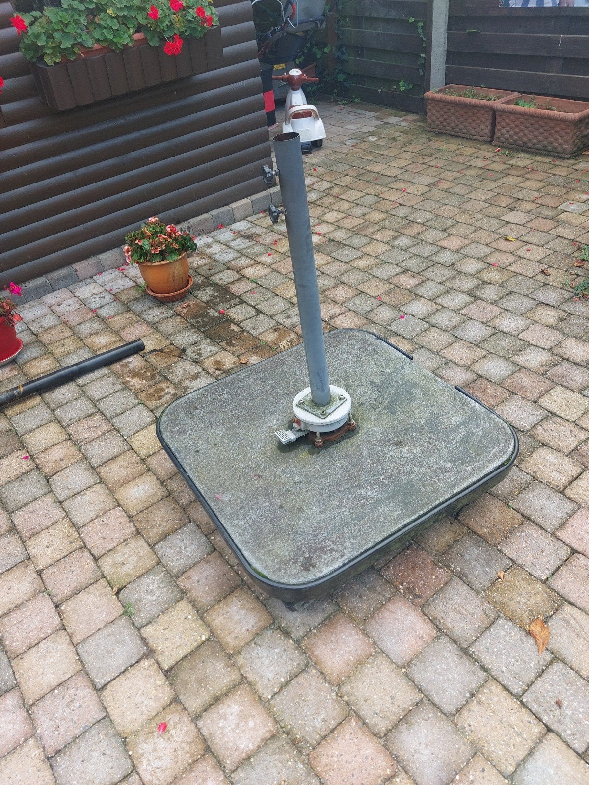 Parasolvoet verrijdbaar., Ophalen, Gebruikt, Parasolvoet