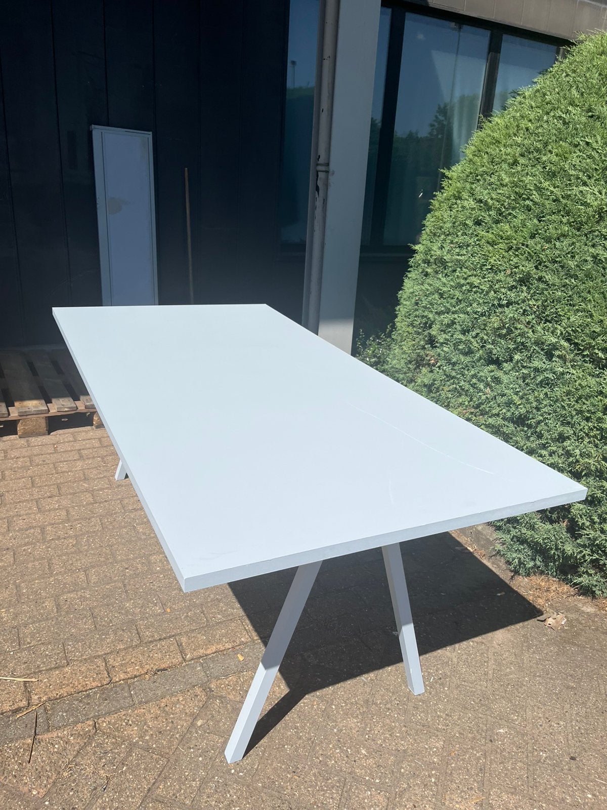 Licht grijze tafel, Ophalen, Zo goed als nieuw