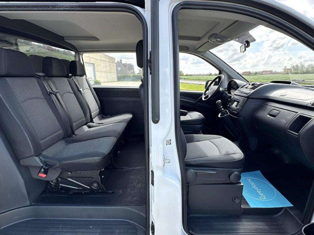 Mercedes Vito 2.2L Dubbel Cabine 5 zitplaatsen, Auto's, Bestelwagens en Lichte vracht, 100 kW, Zwart, 2000 kg, Wit
