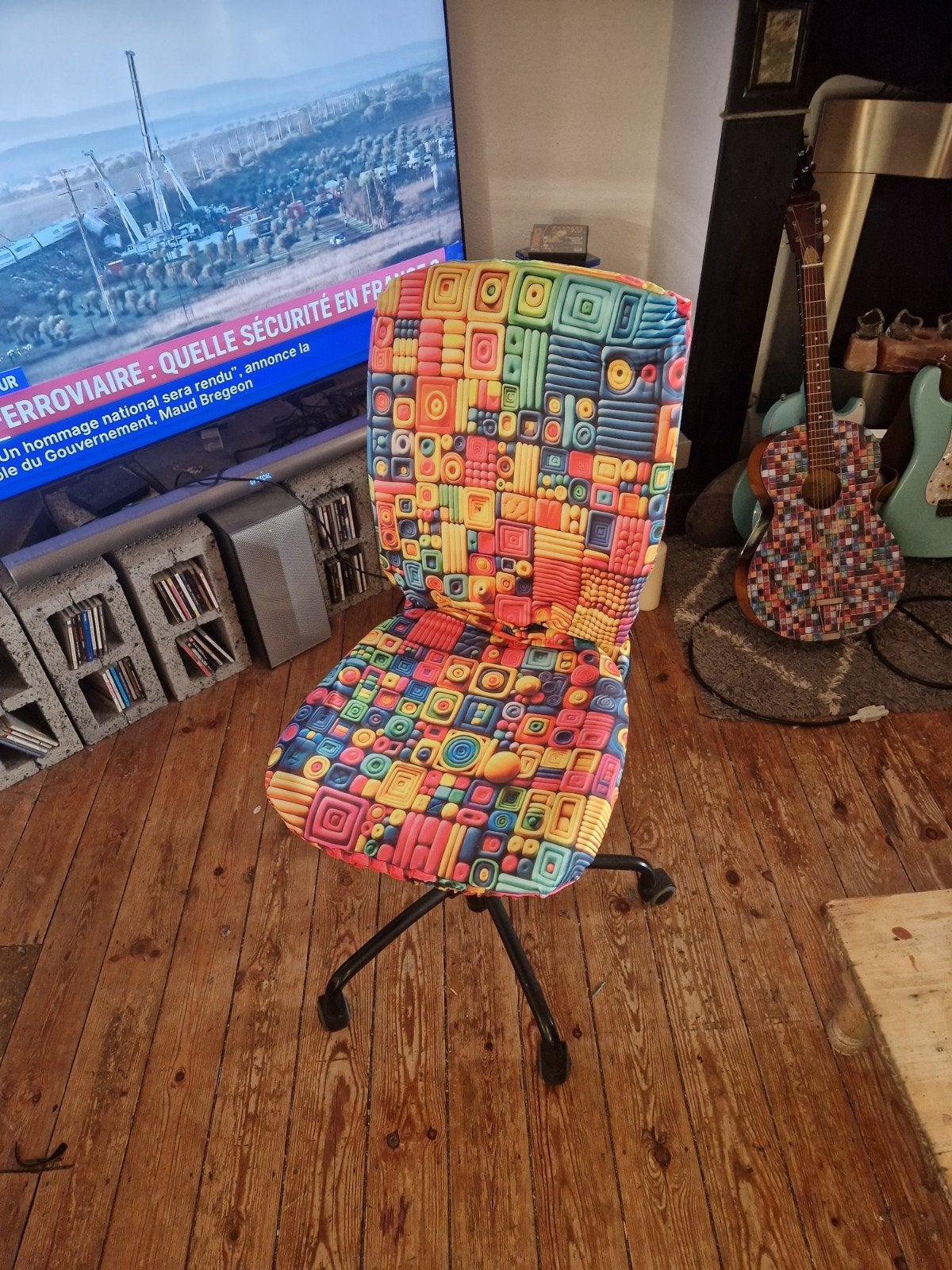 Chaise Ikea avec nouvelle housse, Maison & Meubles, Enlèvement