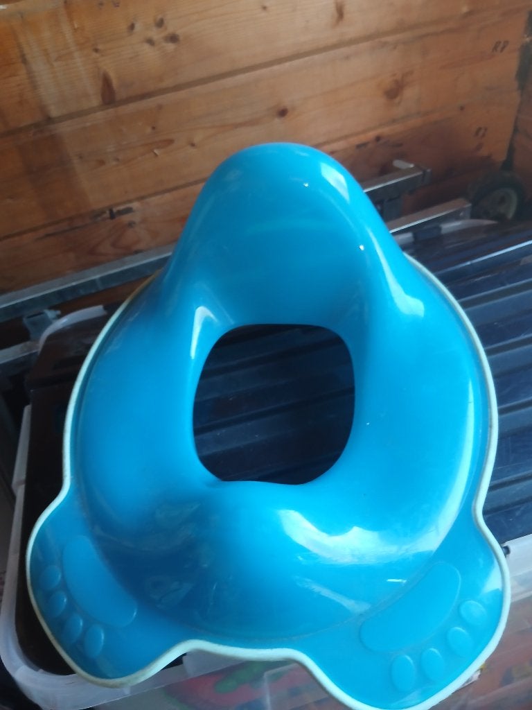 Toiletverkleiners, Ophalen