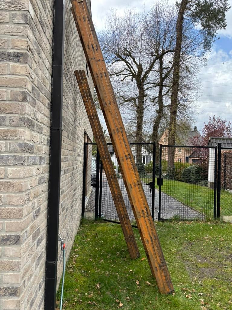 Échelles en bois 3 x 8 et 3 x 10 en bon état à vendre., Enlèvement, Comme neuf