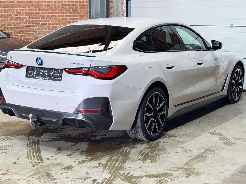 BMW i4 M-Sportpakket PRO eDrive35 Gran Coupe Garantie, Auto's, BMW, Lichtsensor, Gebruikt, Zwart, https://public.car-pass.be/vhr/3c032840-d98d-4957-9832-f8c9b9c6eaae