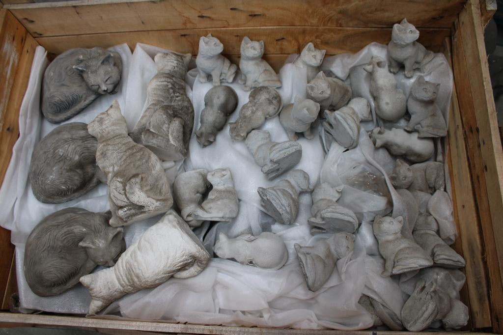 lot de statues +- 90 pièces en béton , lire l annonce, Enlèvement, Comme neuf, Béton, Autres types