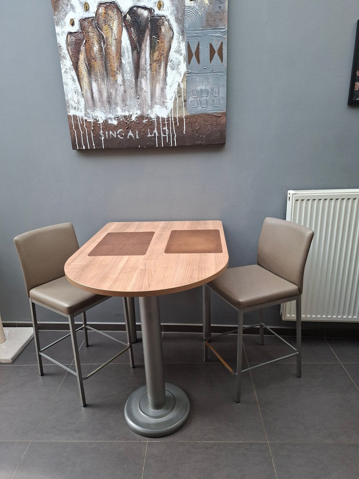 Bartafel met 2 of 3 barstoelen, Ophalen