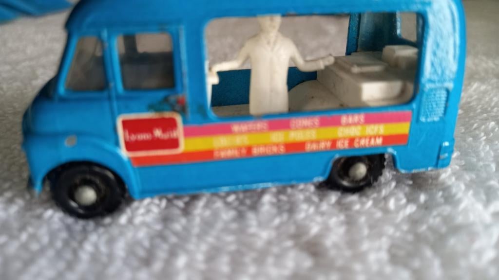 Matchbox, Ophalen