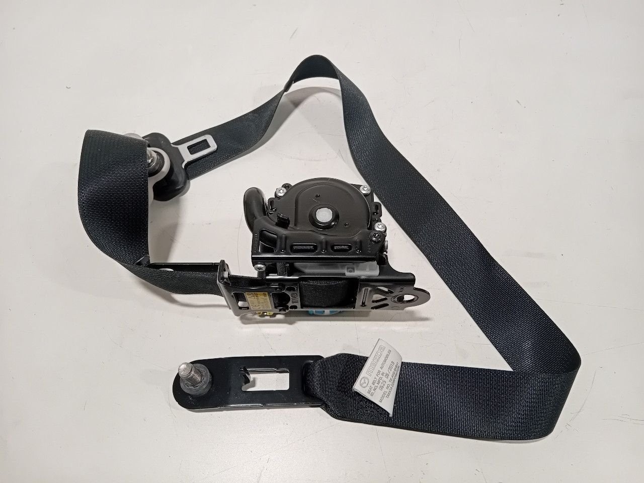 Veiligheidsgordel links voor Mazda CX-5, Onderdelen@venauto.nl, Van der Ven Autorecycling B.V., Gebruikt, Ettenseweg 76, 4706 PB Roosendaal, The Netherlands