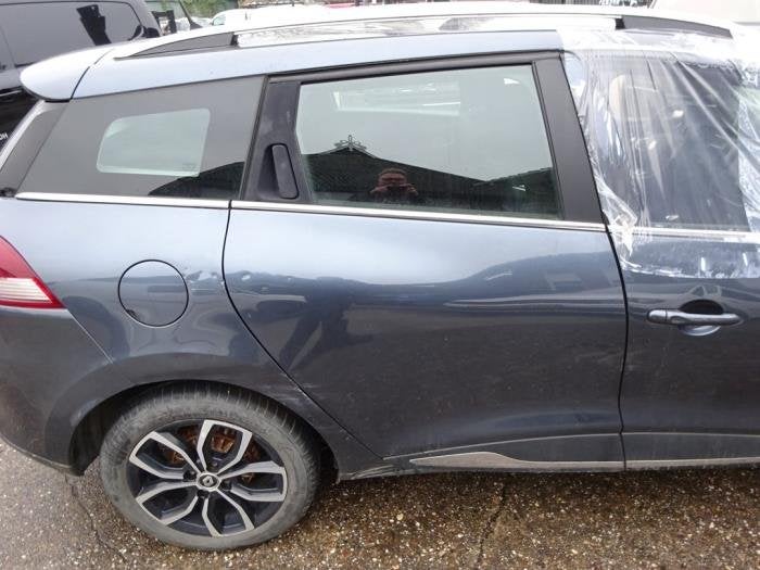 Portier 4Deurs rechts-achter van een Renault Clio (TEKPN), Gebruikt, -, -, Ophalen of Verzenden