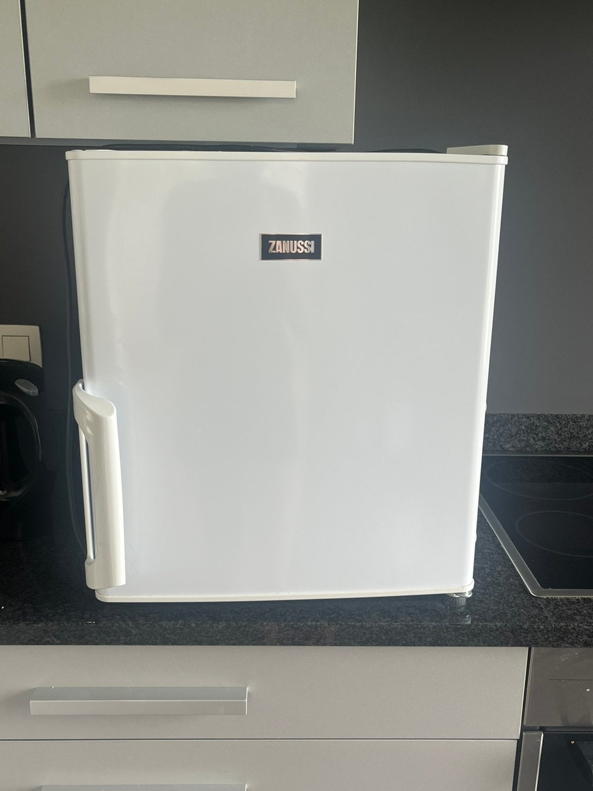 Minivriezer ZANUSSI, Elektronische apparatuur, Vriezers en Diepvrieskisten, Ophalen, Minder dan 85 cm, Minder dan 60 cm, Zo goed als nieuw