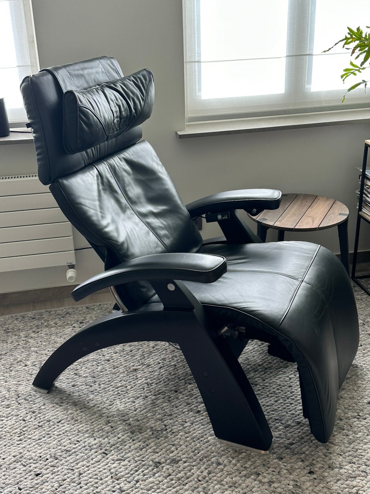 Zwart lederen hoog-ergonomische relax ideaal voor rugherstel, Ophalen, Zo goed als nieuw, 50 tot 75 cm, Knap !
