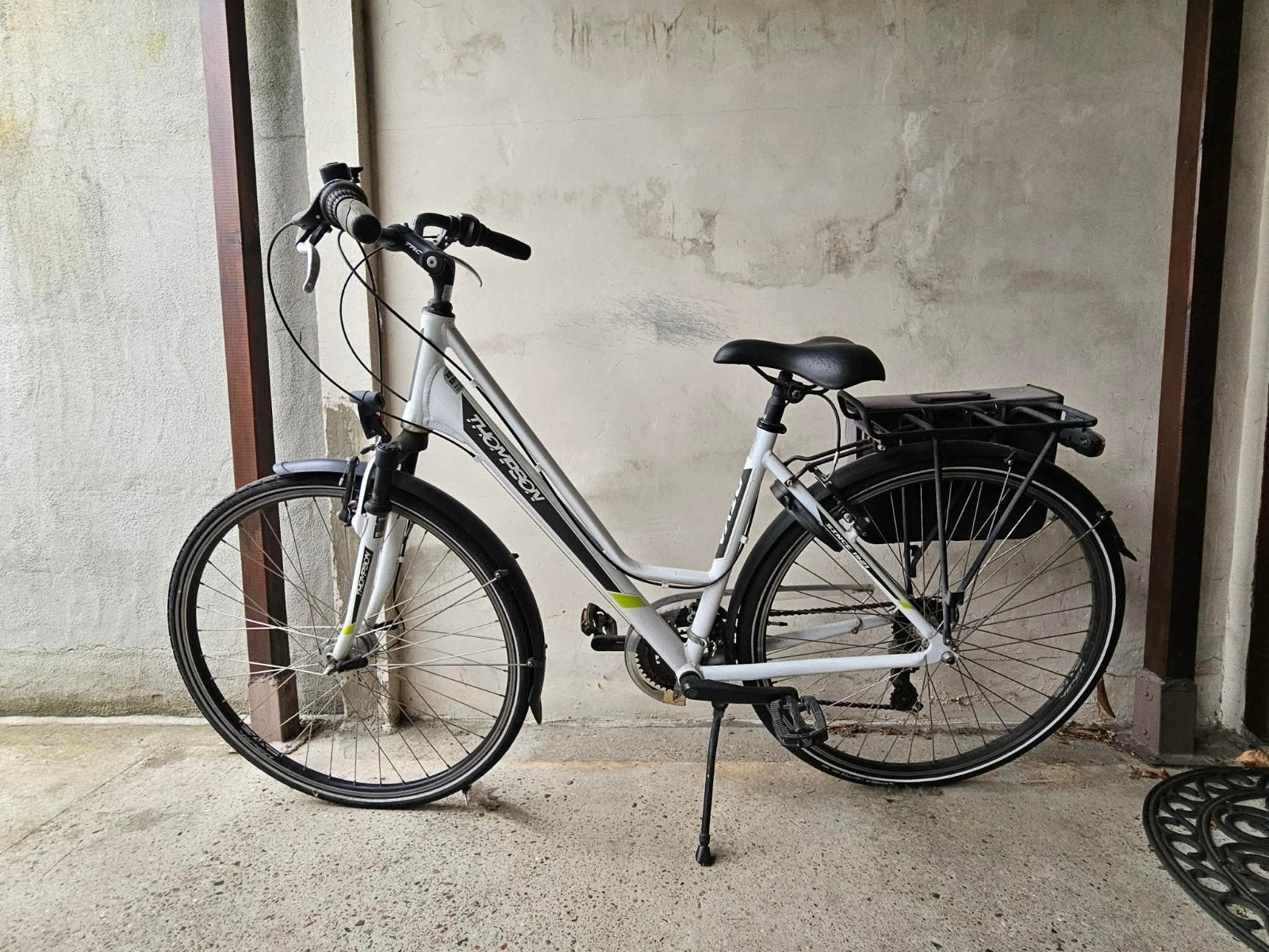 Vrouwenfiets thompson, Ophalen