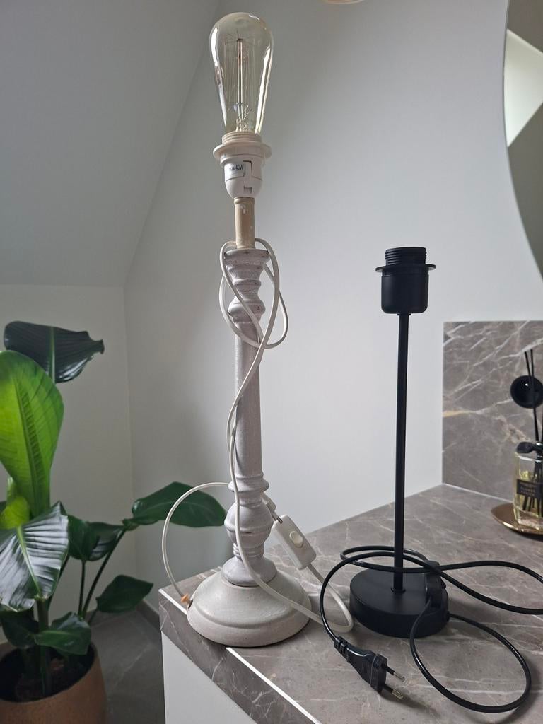 Gratis 2 lampenvoeten, Huis en Inrichting, Ophalen
