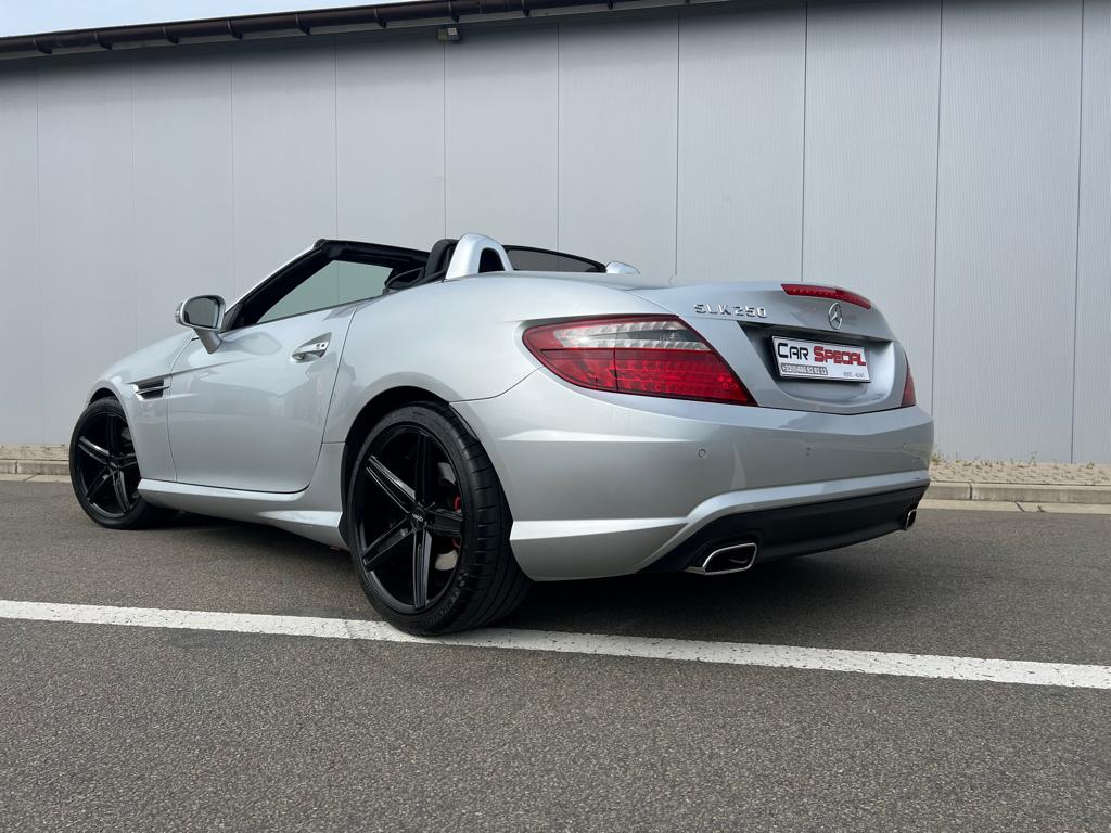SLK 250 - Pack AMG - Boite Aut - Essence 204 cv -, Autos, Cuir, Argent ou Gris, Achat, Entreprise