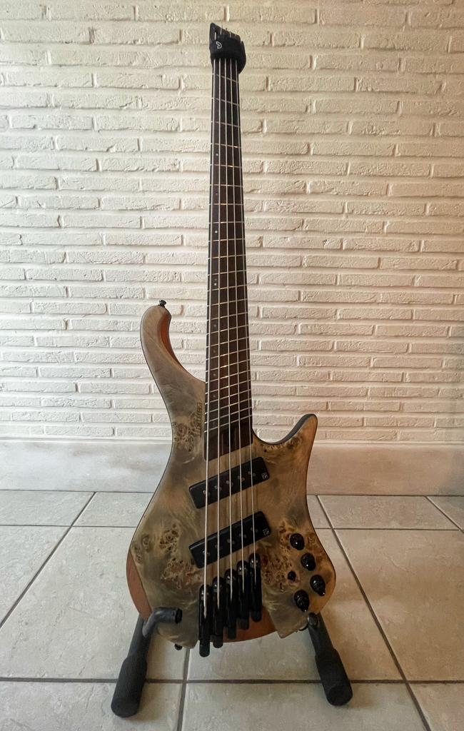 Ibanez Bass Workshop EHB1505MS-BIF Black Ice Flat, Muziek en Instrumenten, Ophalen, Zo goed als nieuw, 5-snarig