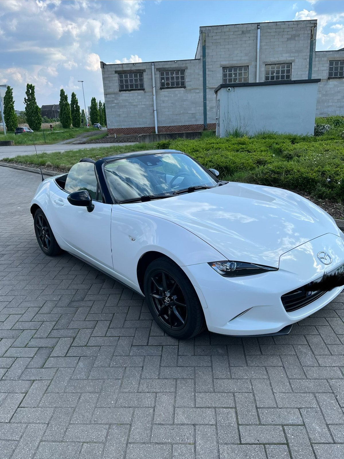 Mazda mx5 skycruise 1.5 in niewstaat slechts 70.000 km, Autos, Mazda, Cuir, Achat, Cabriolet, Boîte manuelle