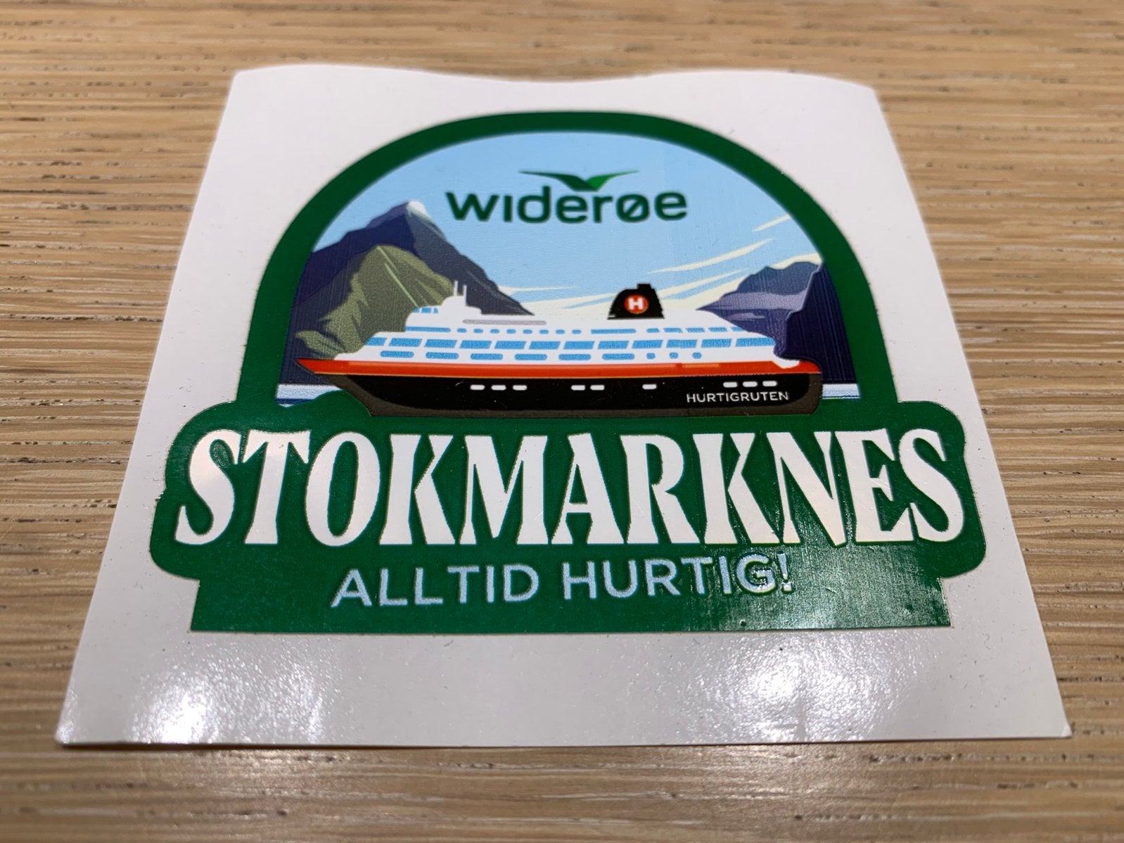 Sticker Widerøe Stokmarknes, Verzamelen, Ophalen of Verzenden, Nieuw, Overige typen