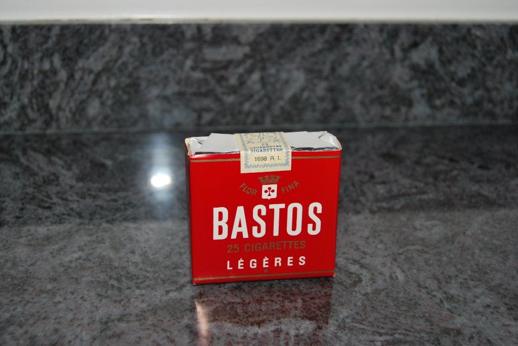 ANCIEN PAQUET DE CIGARETTES DE COLLECTION. BASTOS, Collections, Marques & Objets publicitaires, Enlèvement ou Envoi