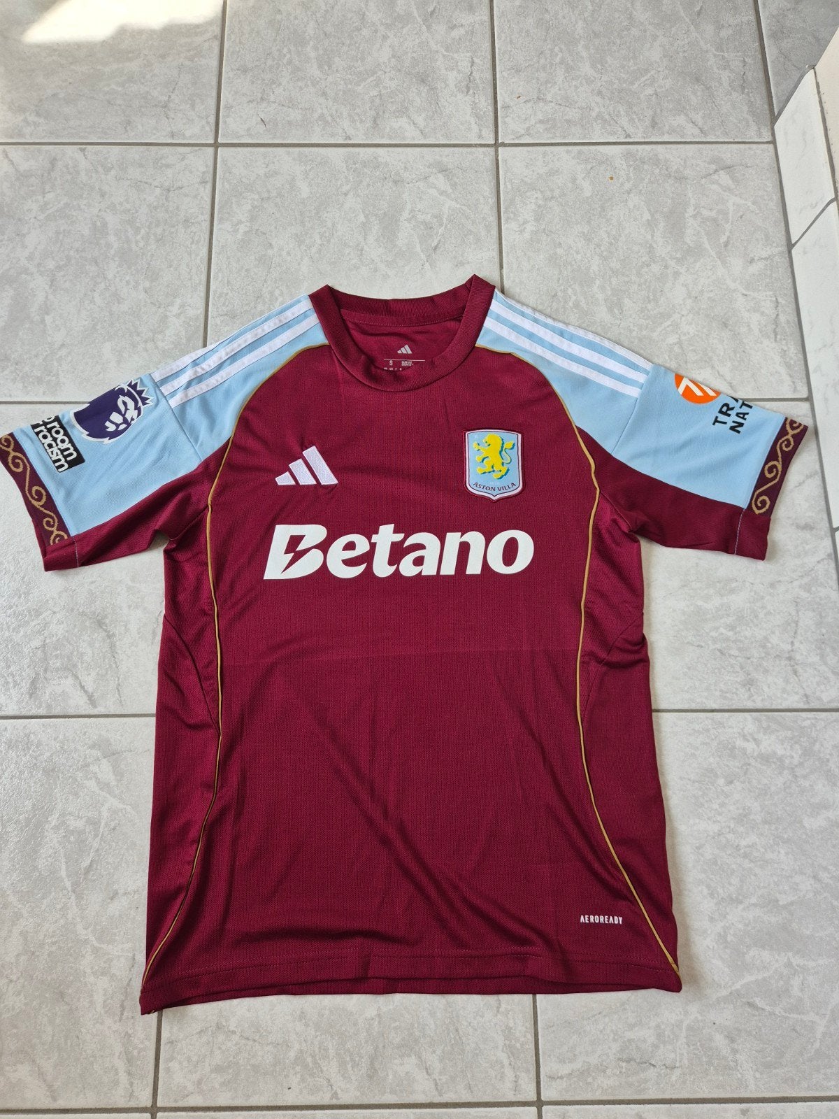 Aston villa voetbaltruitje maat S, Sport en Fitness, Maat S, Ophalen of Verzenden