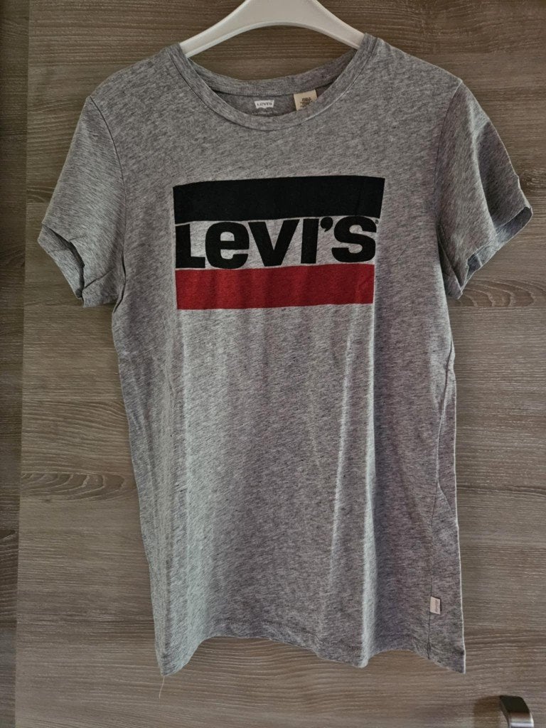T-shirt LEVI'S gris taille S, Kleding | Dames, T-shirts, Ophalen of Verzenden, Korte mouw, Maat 36 (S), Grijs