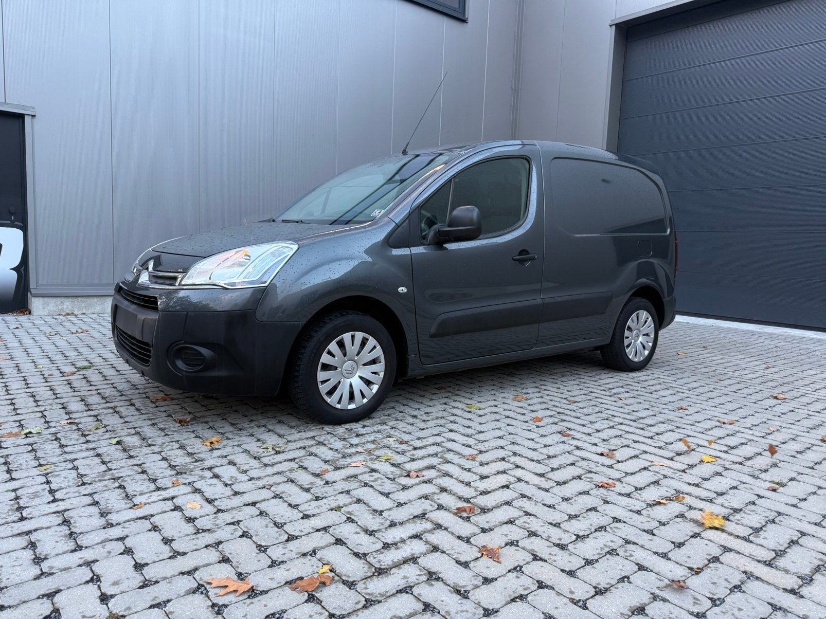 Citroen berlingo 1.6hdi|trekhaak|gvv|garantie|2zit|66kw|2013, Autos, 4 portes, Entreprise, Noir, Diesel
