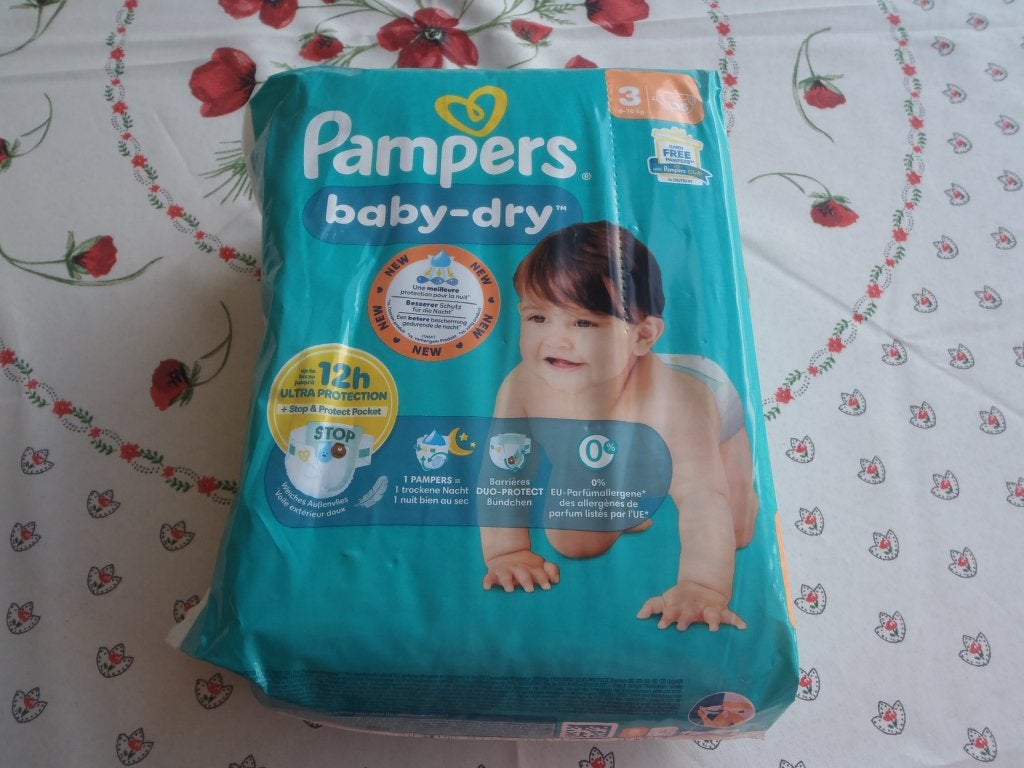 1 paquet de pampers baby dry taille 3, Enfants & Bébés, Enlèvement ou Envoi
