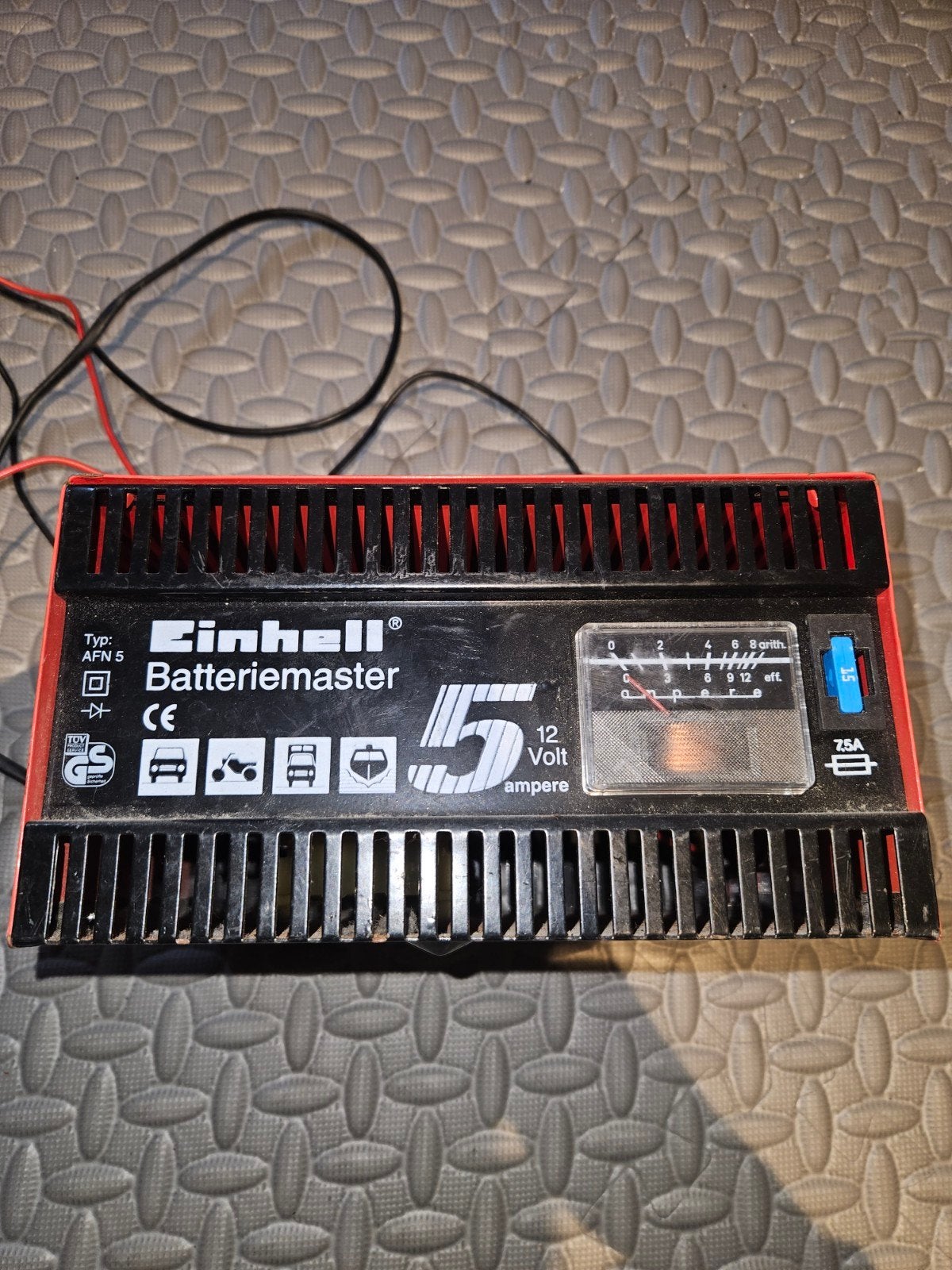 chargeur batterie einhell