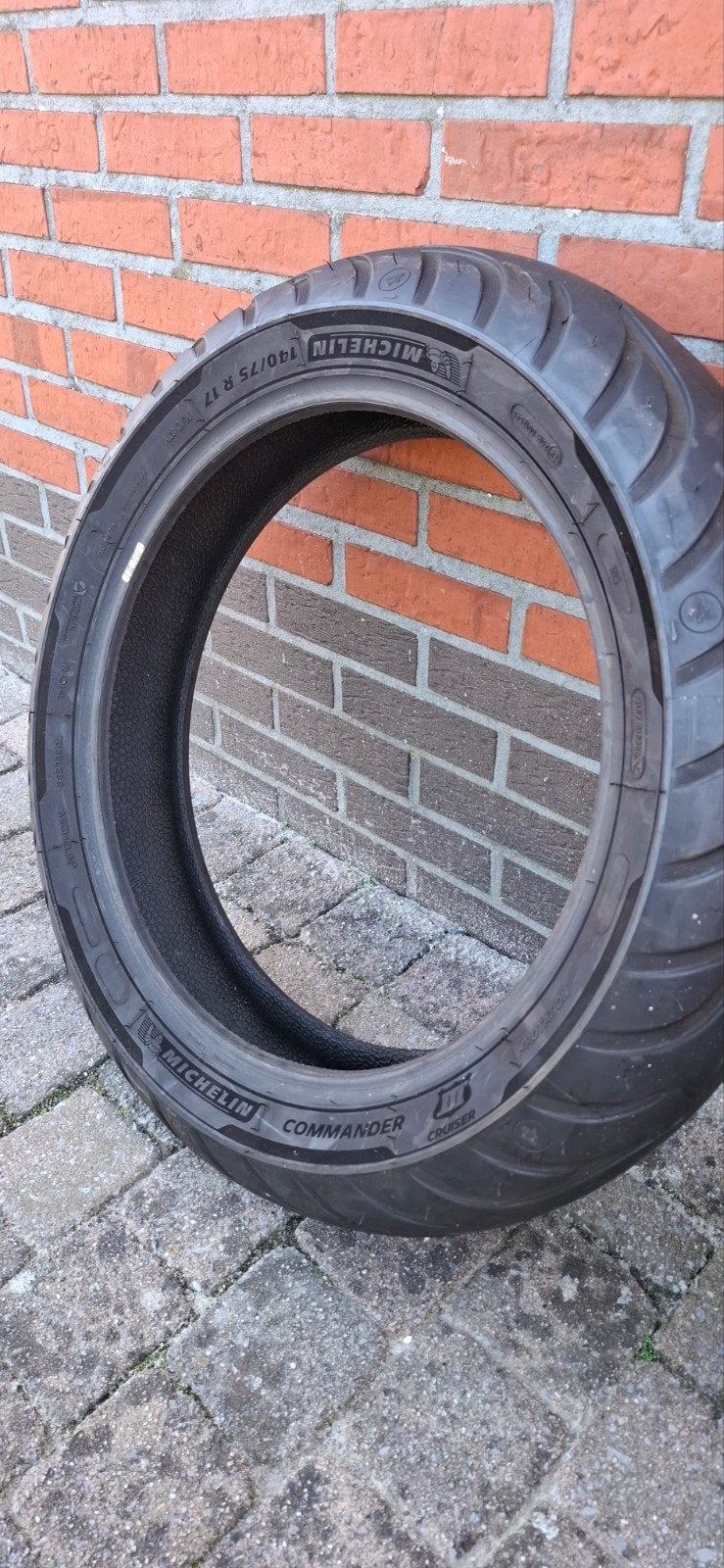 Michelin Commander III Cruiser motorband, Motos, Enlèvement