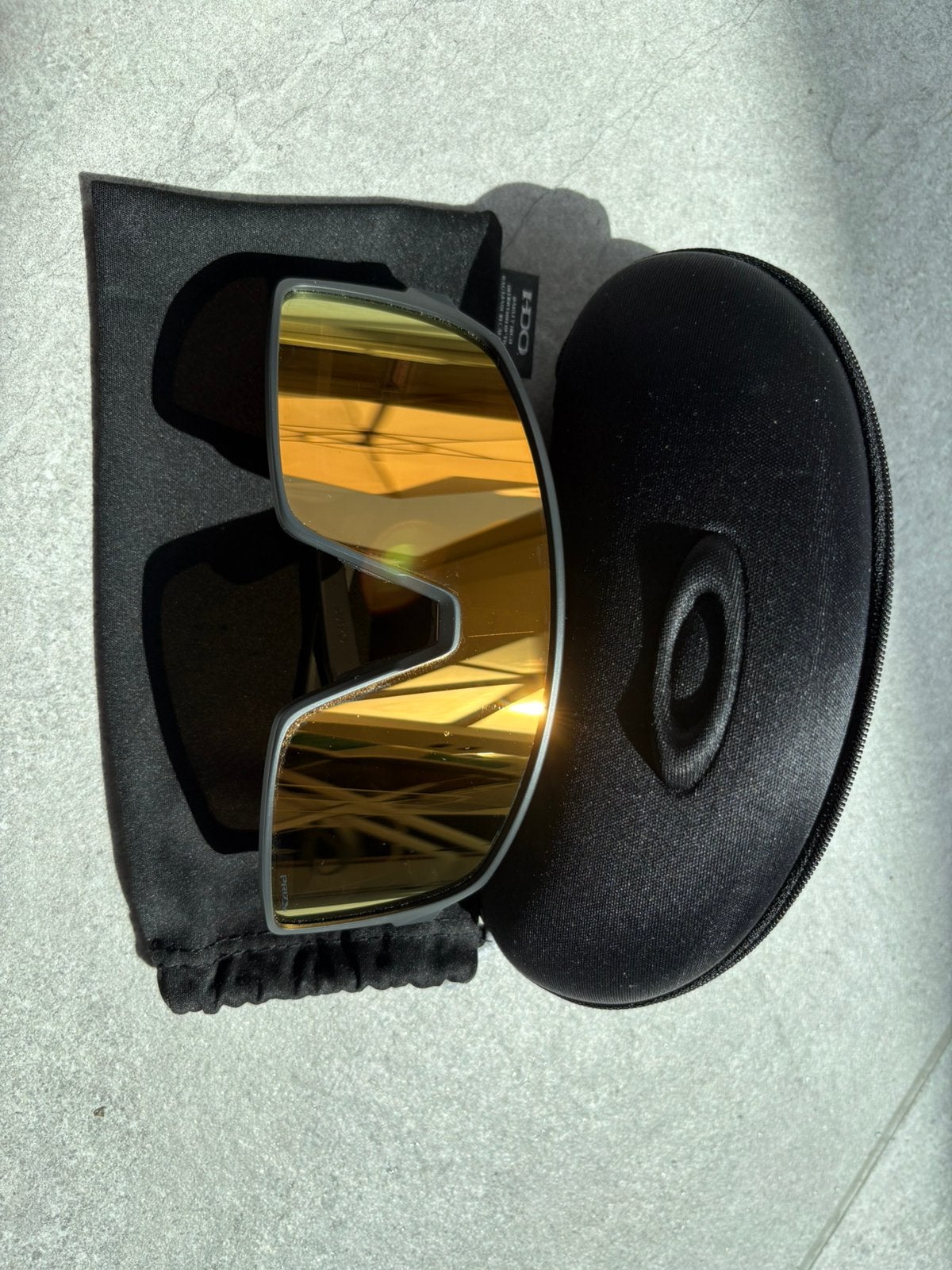 Oakley Sutro, Handtassen en Accessoires, Zonnebrillen en Brillen | Heren, Ophalen, Zo goed als nieuw, Oakley