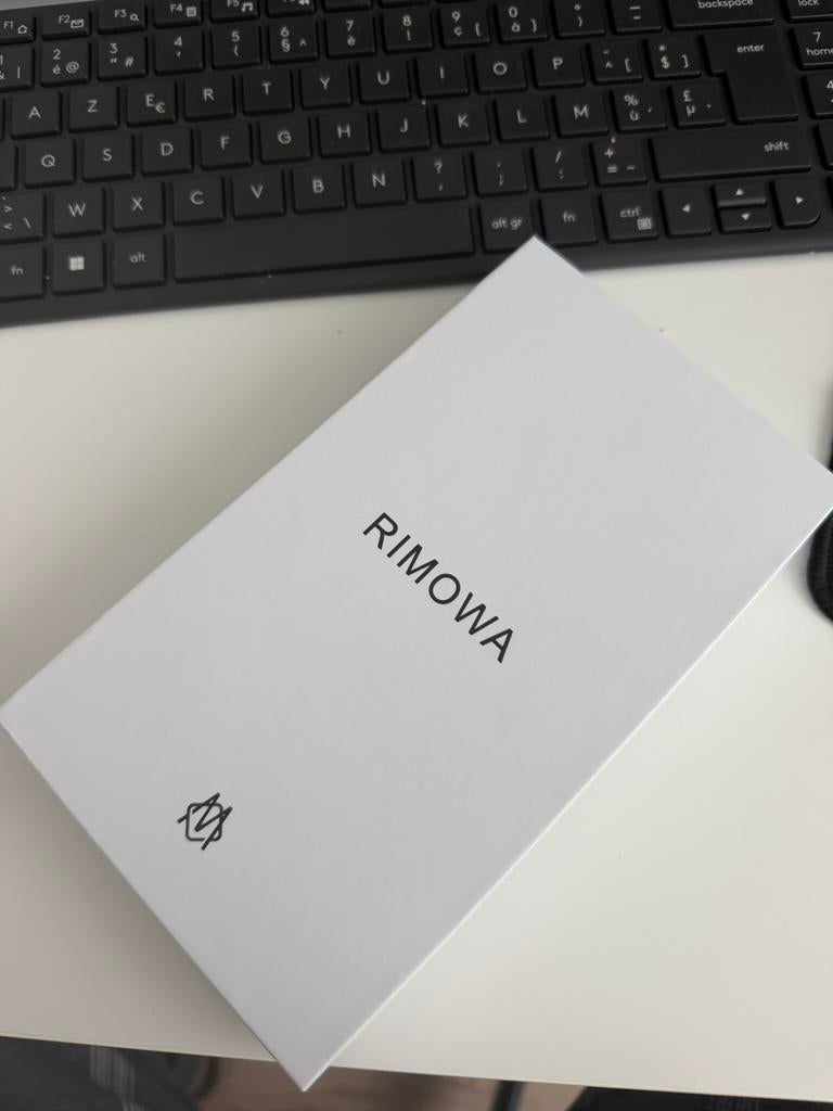 Rimowa case for iphone 17 pro, Enlèvement ou Envoi, Comme neuf, Rimowa, IPhone 17