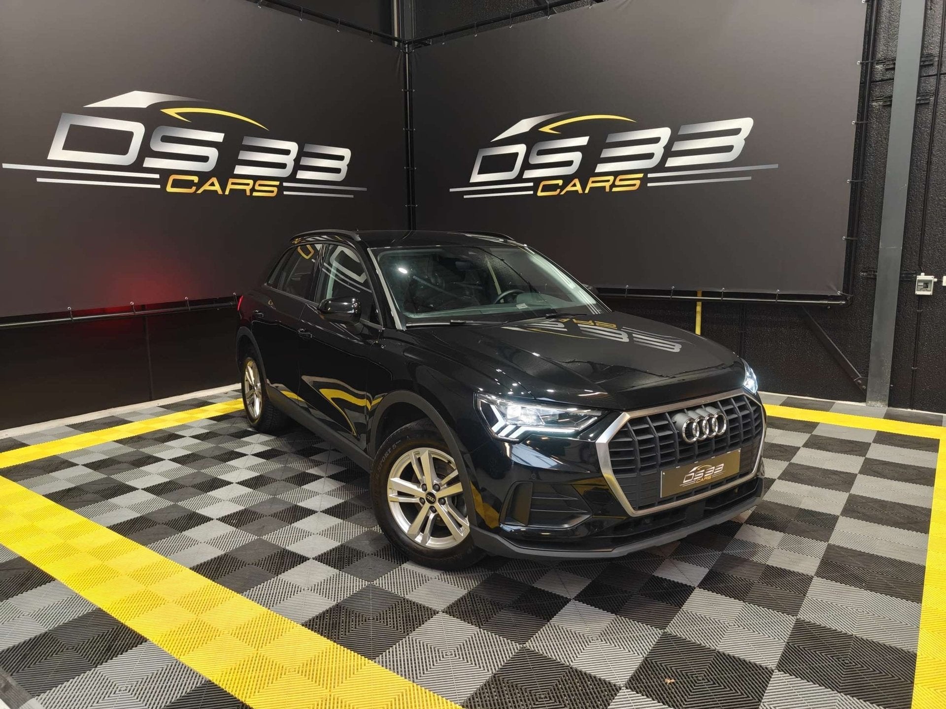 Audi Q3 35 TFSI LED/WarmLeder/Virtual/GPS/PDC/Cruise/, Auto's, Audi, Automaat, Dealer onderhouden, Multifunctioneel stuurwiel