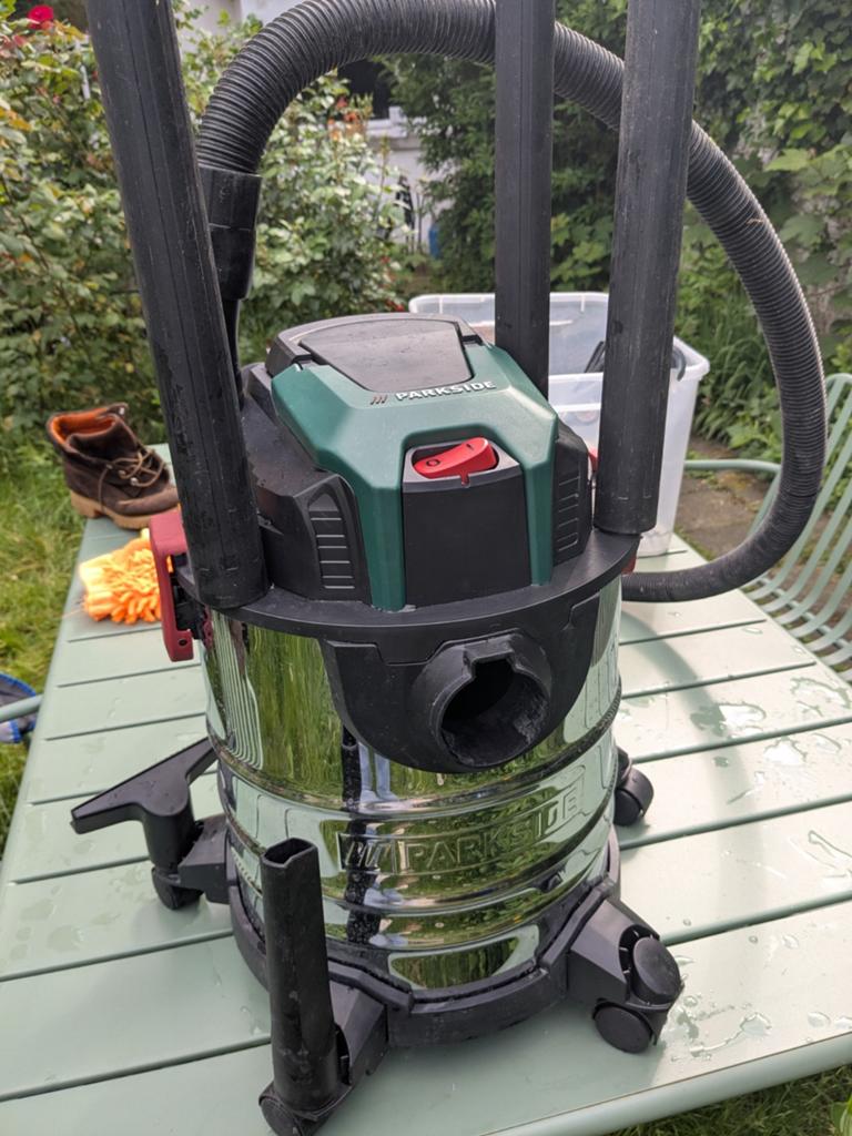 Aspirateur/Souffleur eau et poussières