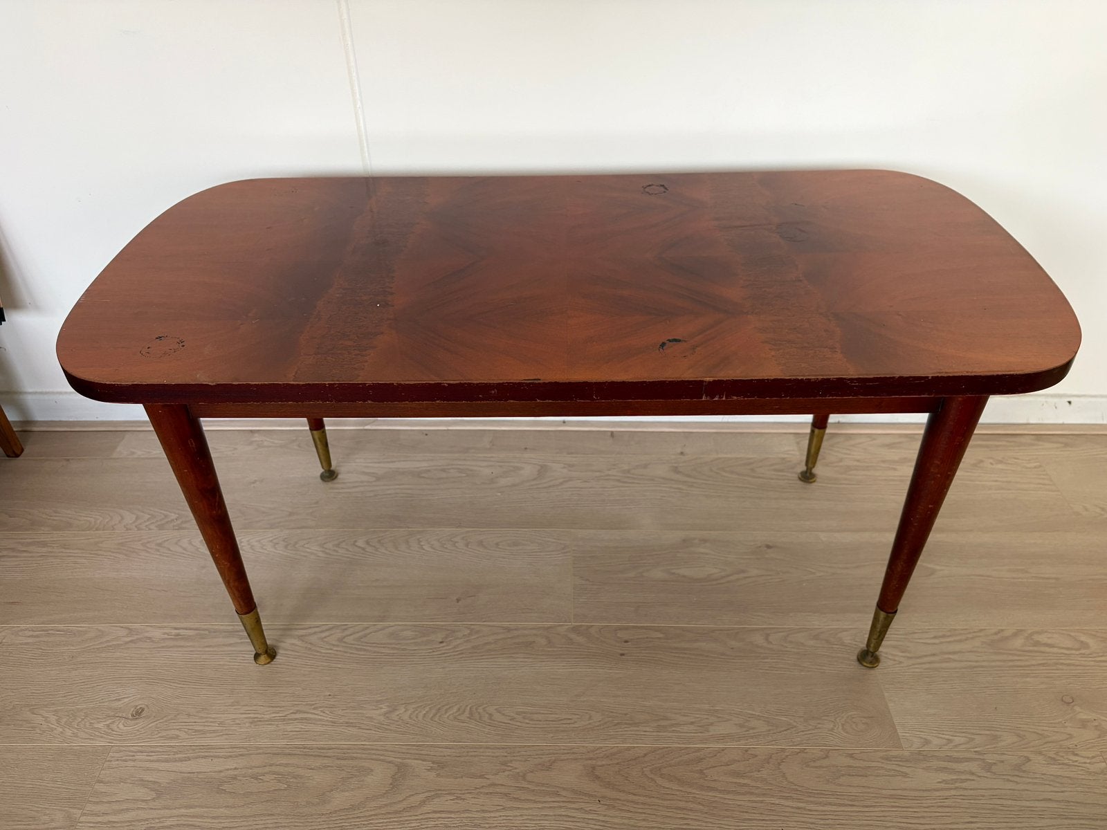 Vintage salontafel met mooie tekening & messing afwerking, Antiek en Kunst, Ophalen