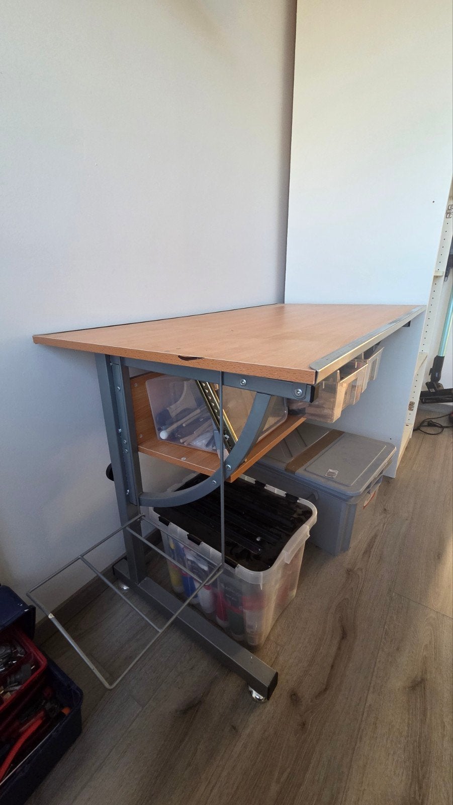 Tekentafel moet vandaag weg!, Enlèvement