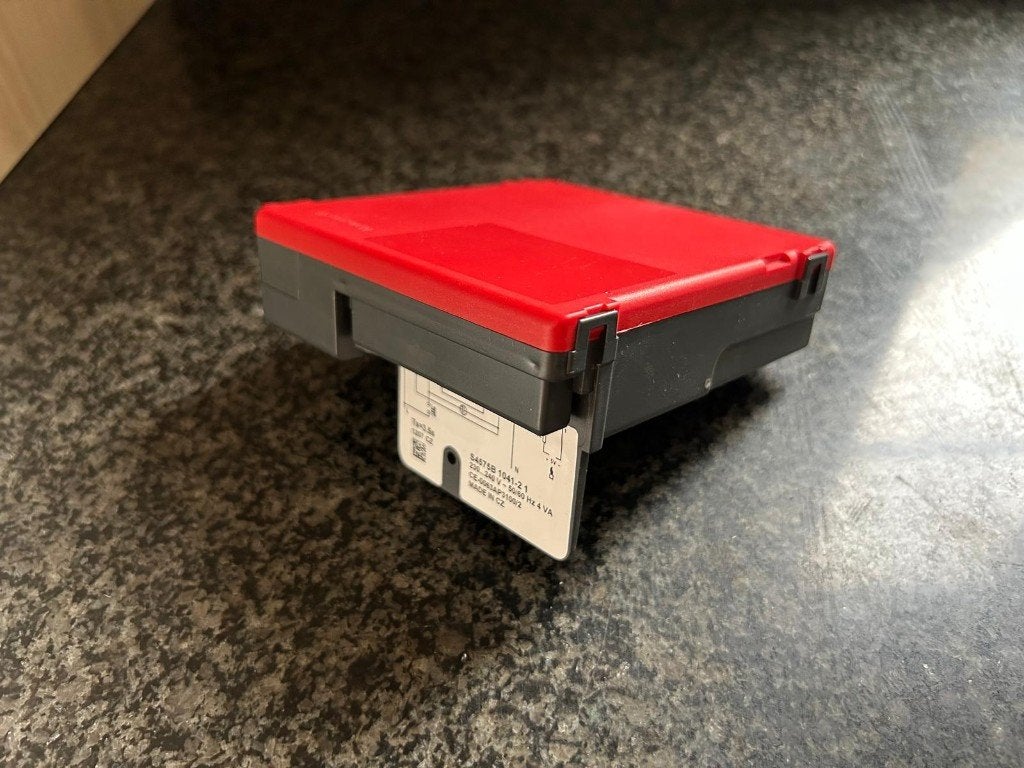 Honeywell S4575B branderautomaat, Enlèvement, Comme neuf