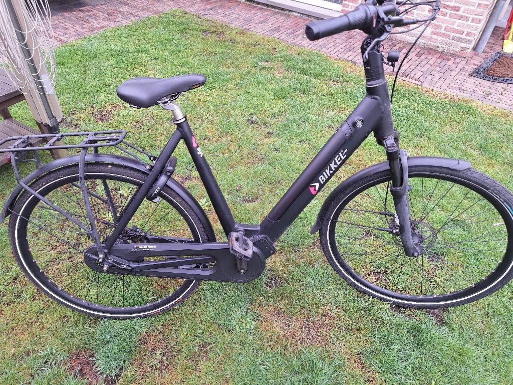 Elektische damesfiets, Ophalen