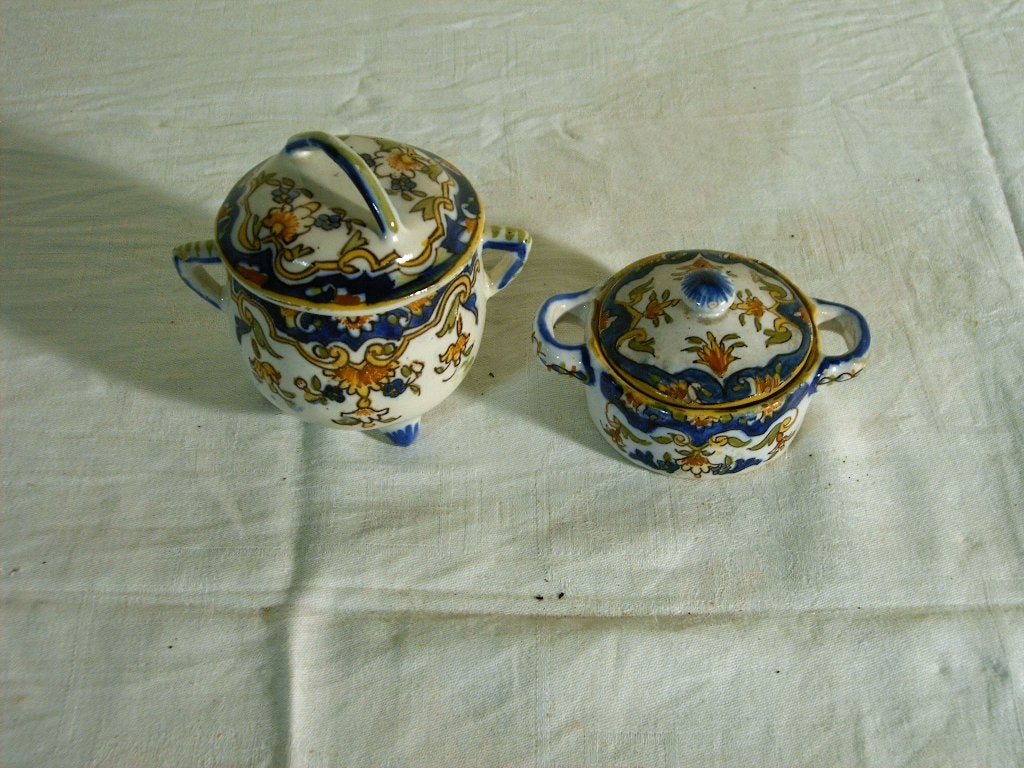 Deux pots anciens de style Vieux Rouen., Antiquités & Art, Enlèvement ou Envoi