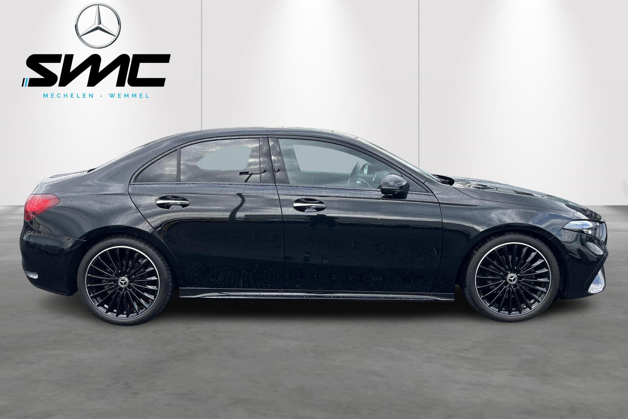 Mercedes-Benz A-Klasse Limousine A 180 AMG Line, 4 deurs, Stof, Gebruikt, 136 pk