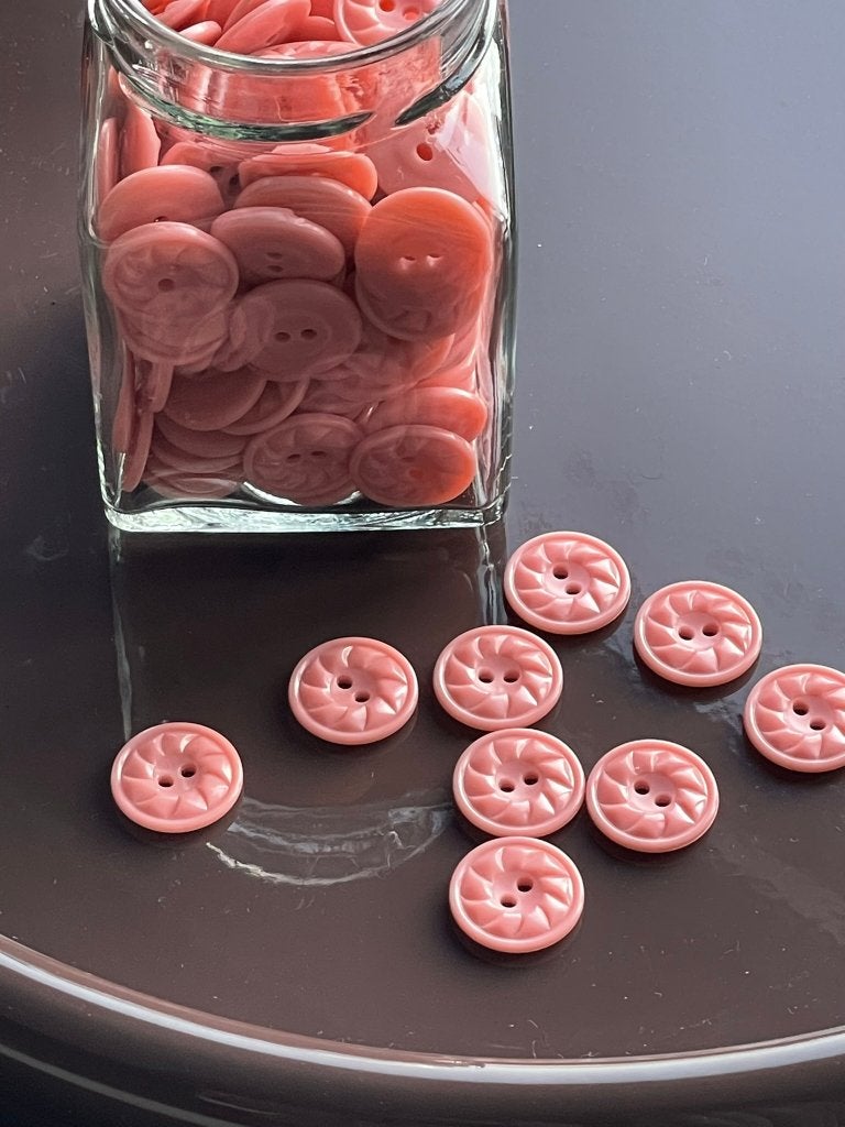 Lot de 150 boutons roses vintage 1,9 cm/NOS/Unused, Hobby & Loisirs créatifs, Couture & Fournitures, Enlèvement, Neuf, Bouton ou Boutons