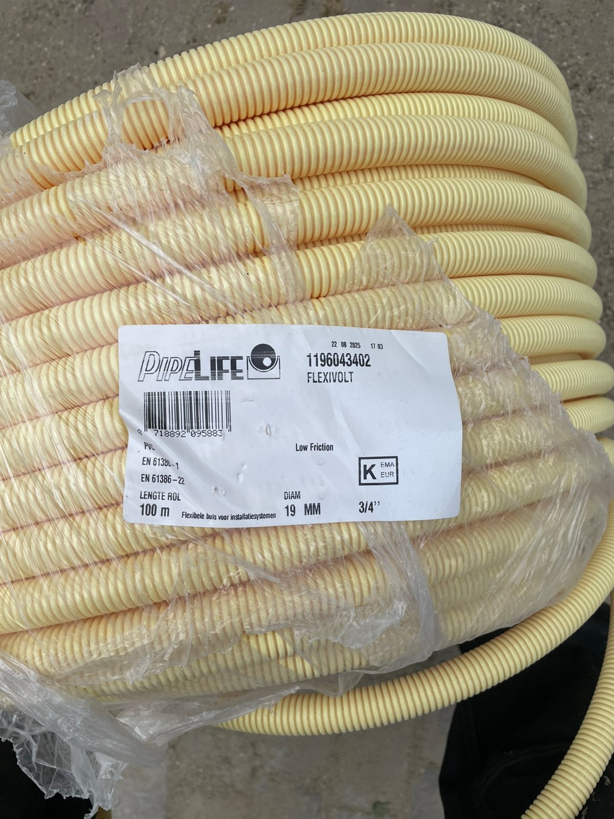 Elektro flex 19 mm 100 meter zonder draai, Doe-het-zelf en Bouw, Ophalen, Zo goed als nieuw
