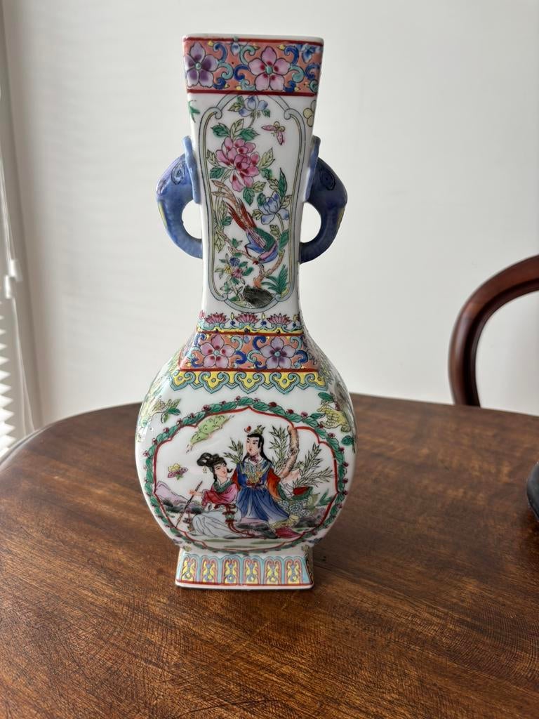 Chinese vaas, Ophalen