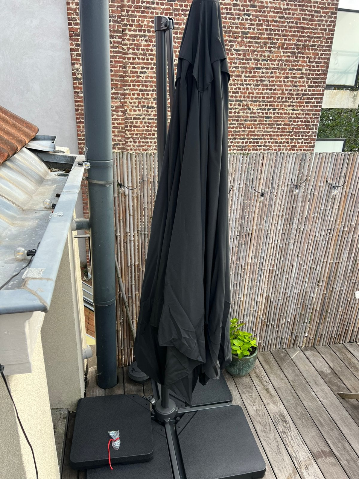 Parasol neuf noir avec pied 300x300, Neuf, 3 à 4 mètres, Enlèvement ou Envoi, Étanche