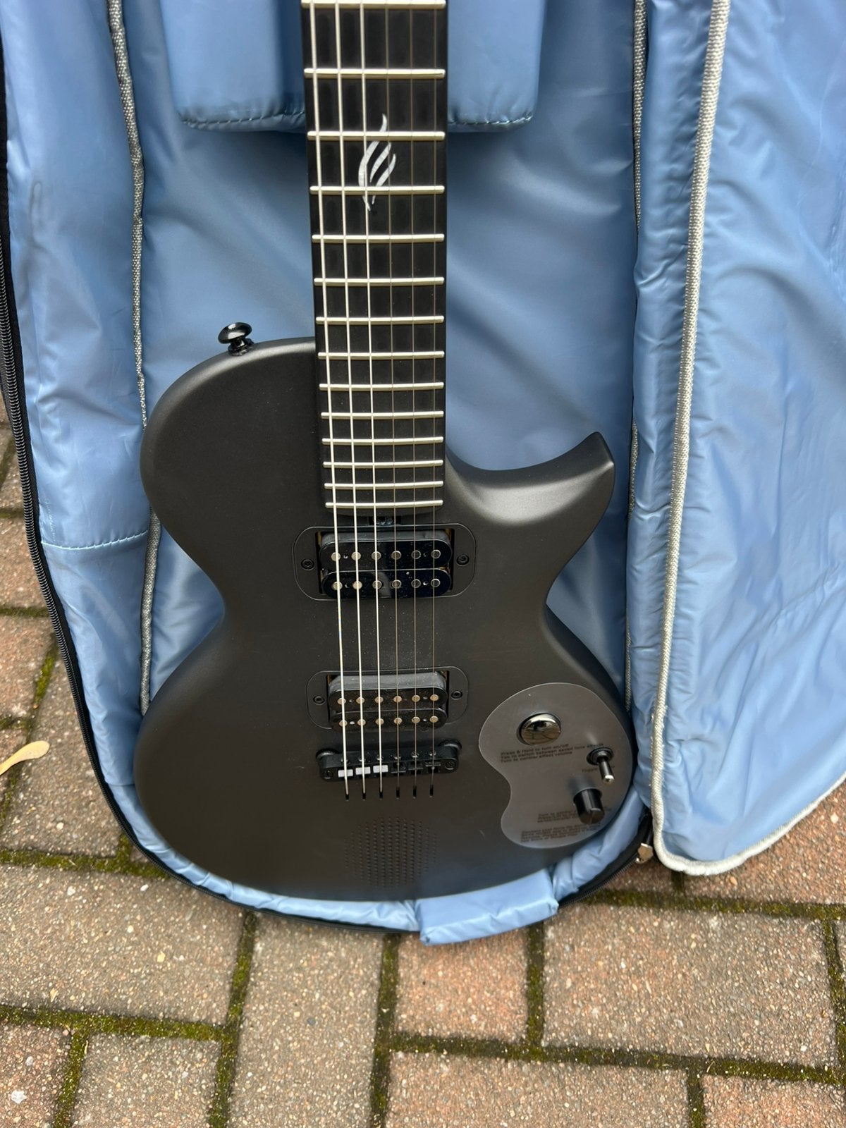 Te koop: mooie Enya Music Nova Go Sonic elektrische gitaar, Muziek en Instrumenten, Snaarinstrumenten | Gitaren | Elektrisch, Zo goed als nieuw