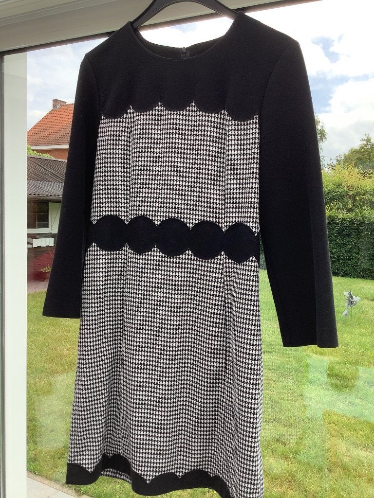 Caroline biss, Zwart, Maat 42/44 (L), Ophalen of Verzenden, Zo goed als nieuw