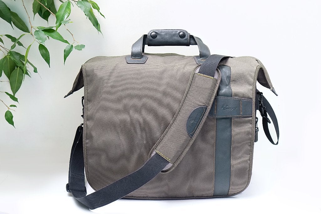 Manfrotto Classified 200 AW Shoulder Bag, TV, Hi-fi & Vidéo, Photo | Sacs pour appareil, Enlèvement ou Envoi, Comme neuf, Sac à bandoulière