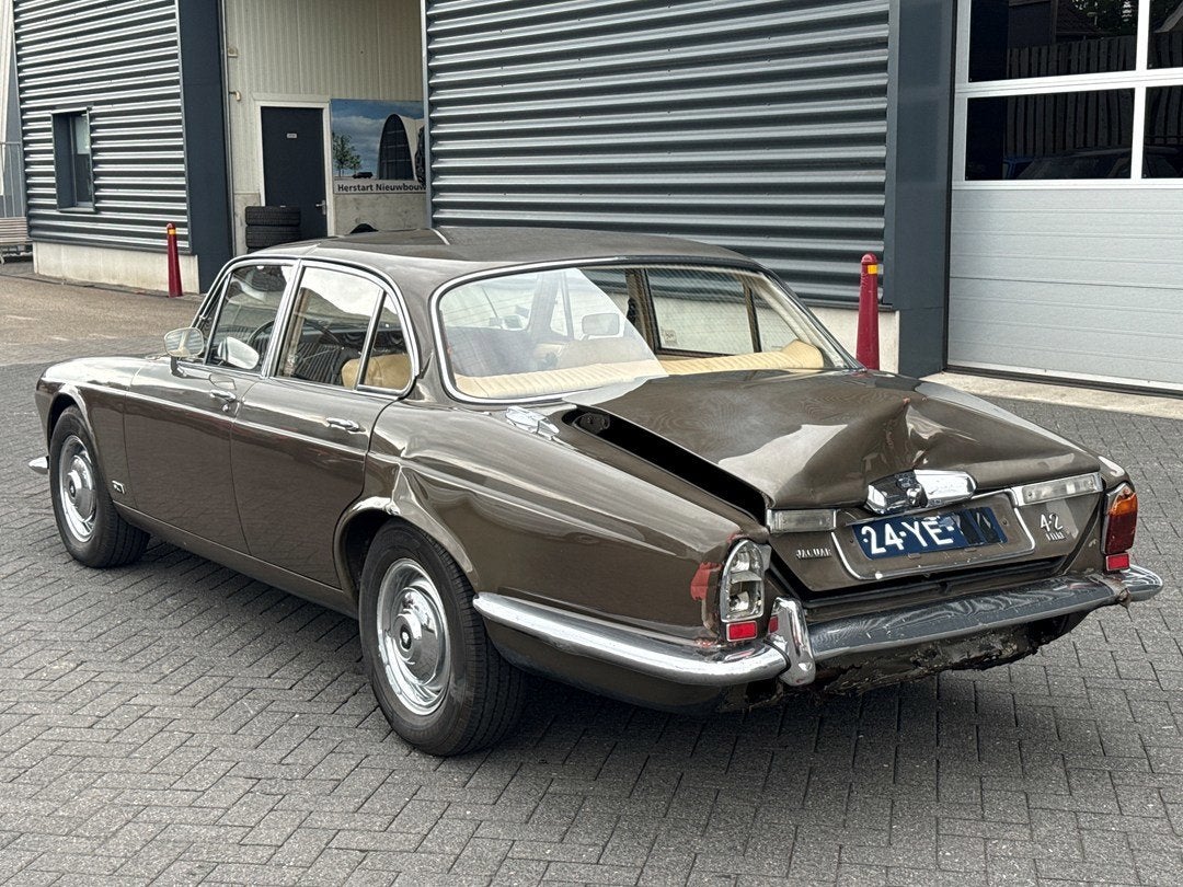 Jaguar XJ6 4,2, Auto's, Oldtimers, 4 deurs, 176 kW, Beige, Bruin