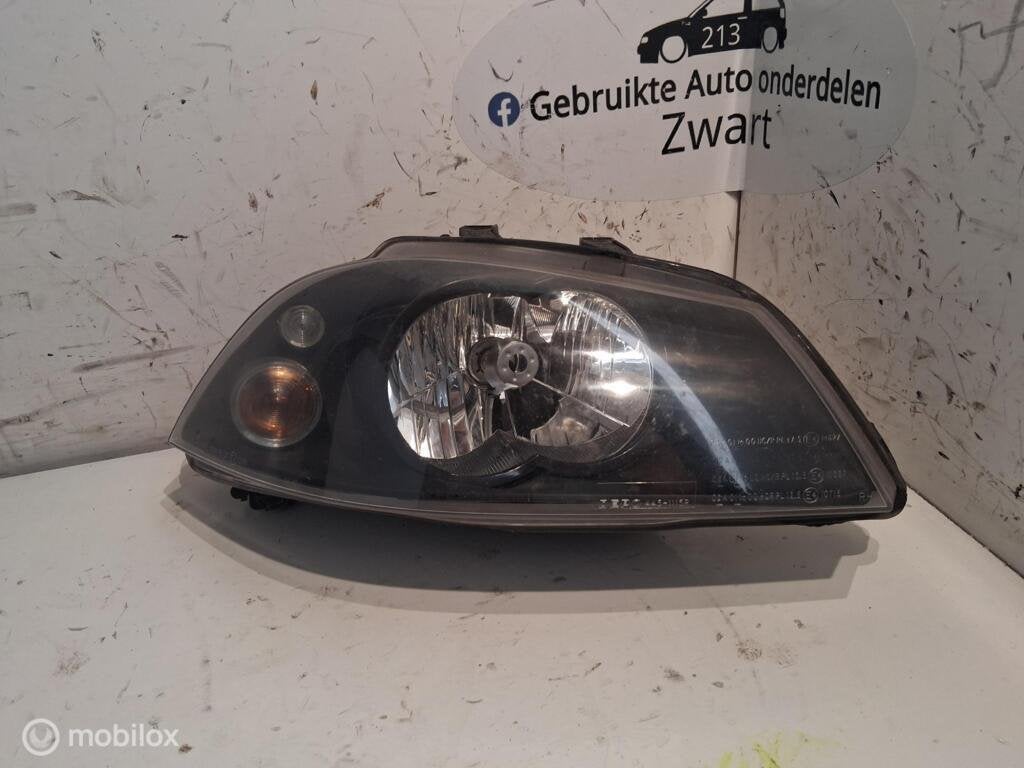 Koplamp RV Seat Ibiza 6L 1.4-16V ('02-'09) 6L1941752M, Gebruikt, Ophalen of Verzenden, Seat, Seat
