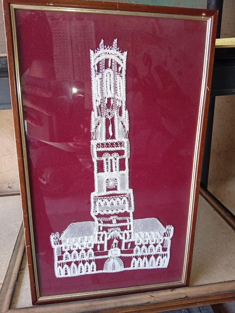 Ancienne Dentelle encadrée du Beffroi de Bruges, Enlèvement ou Envoi, Utilisé, Autres types