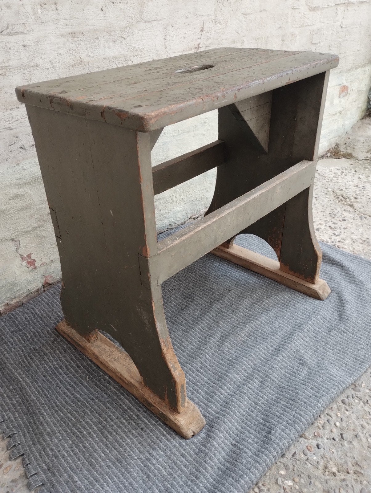 Groot bankje / kruk uit werkatelier... hoogte 55cm, Ophalen