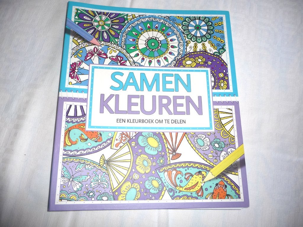 Kleurboek voor volwassenen, Ophalen of Verzenden, Zo goed als nieuw, Papier, Schets- of Tekenboek
