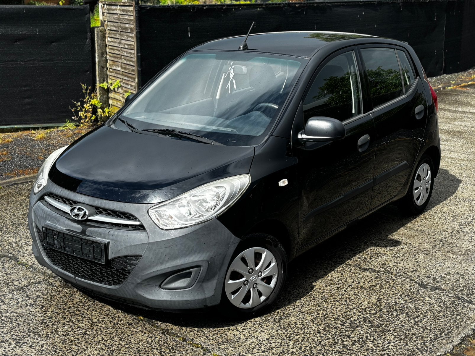 Hyundai i10 • Benzine • Met Keuring, Auto's, Hyundai, Voorwielaandrijving, Euro 5, Stof, Zwart